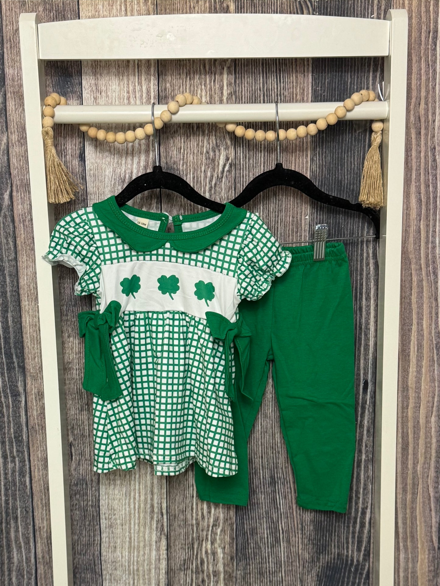 Gingham Clover Set